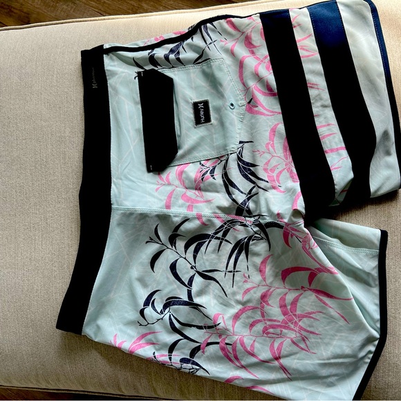 Hurley Men’s Board Short Size 34 - Picture 3 of 3